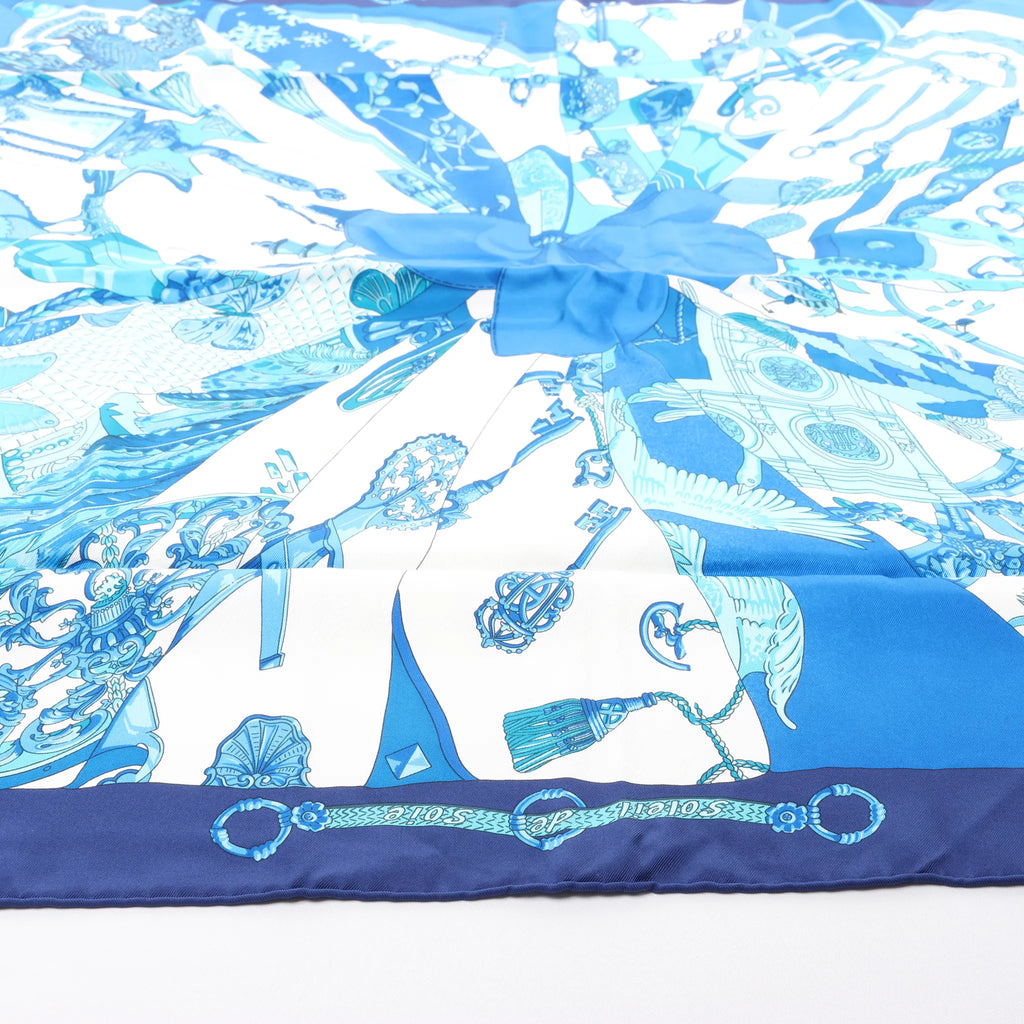 Hermès Carré 70 "soleil de soie" Silk handkerchief in Blue