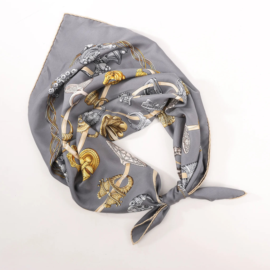 Hermès Carré 90 "ALLIANCES DU MONDE" Silk handkerchief in Gray