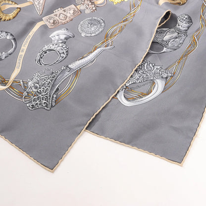 Hermès Carré 90 „ALLIANCES DU MONDE“ Seidentaschentuch in Grau