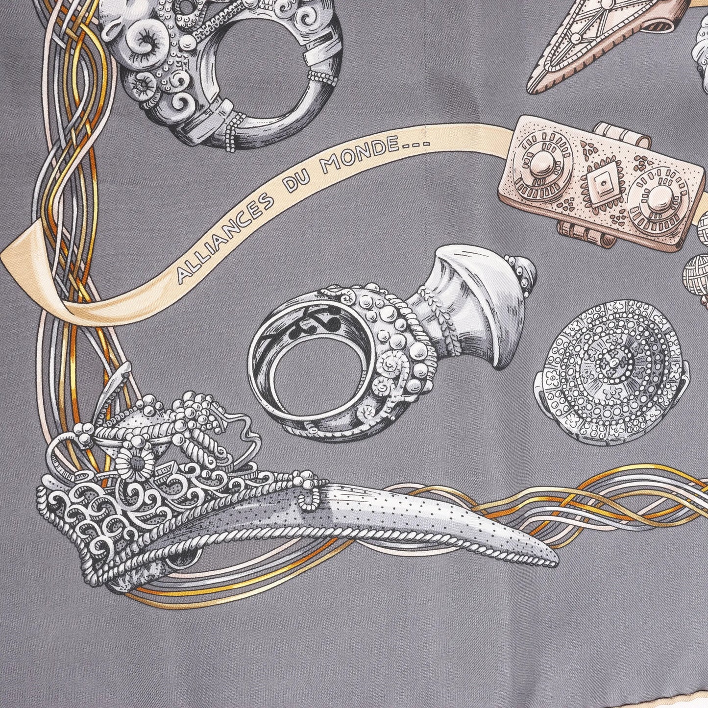 Hermès Carré 90 „ALLIANCES DU MONDE“ Seidentaschentuch in Grau