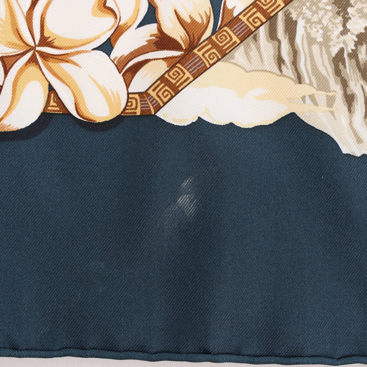 Hermès Carré 90 "ALOHA" Silk handkerchief in Navy Blue x Beige