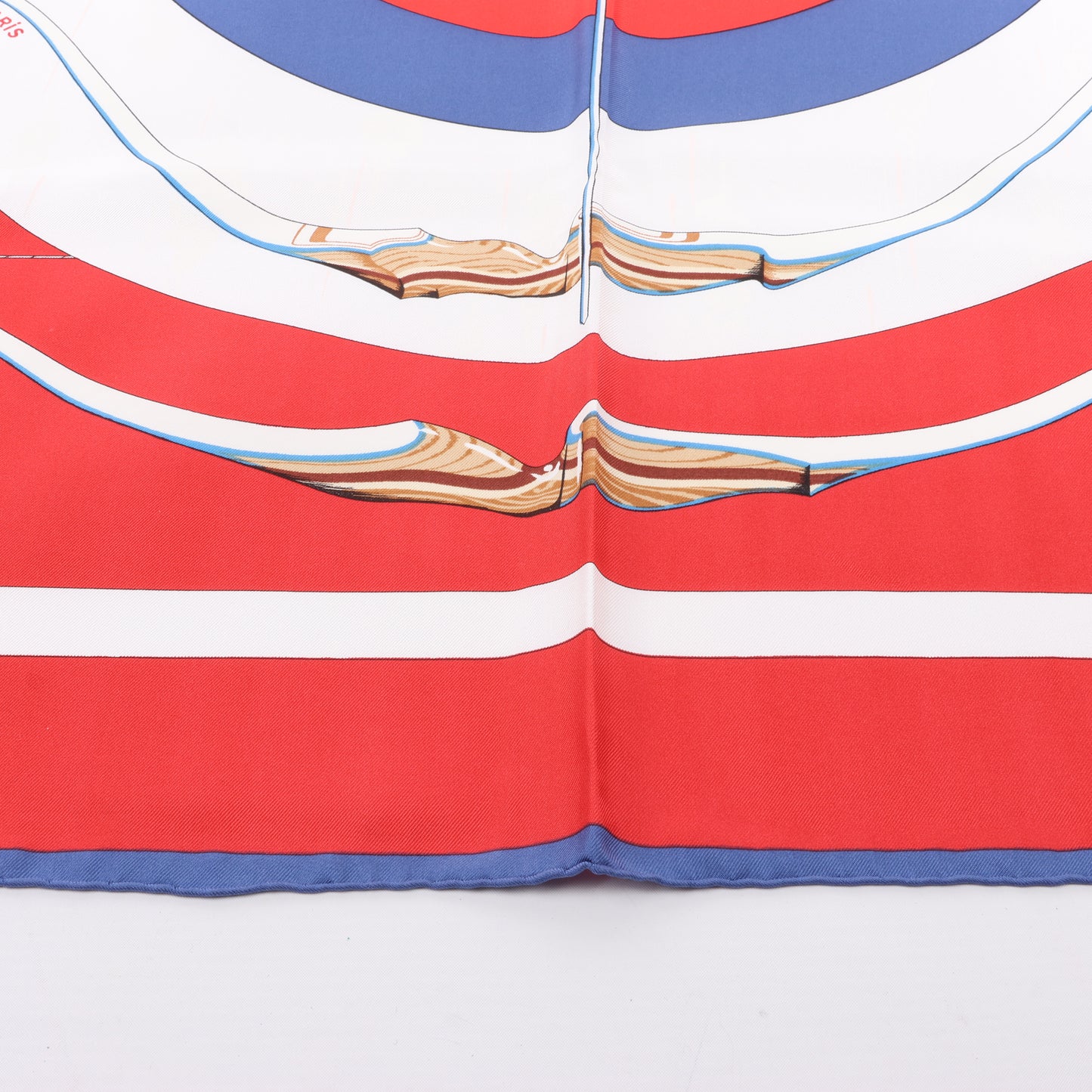 Carré Hermès Carré 90 « ARCS EN CIEL » 100 % soie rouge x bleu