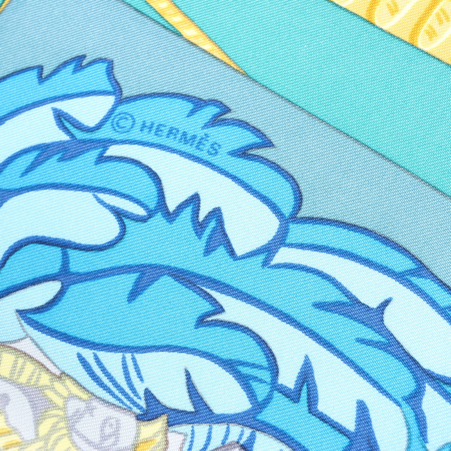 Hermès Carré 90 "ARMETS en PANACHE" Silk handkerchief in Green