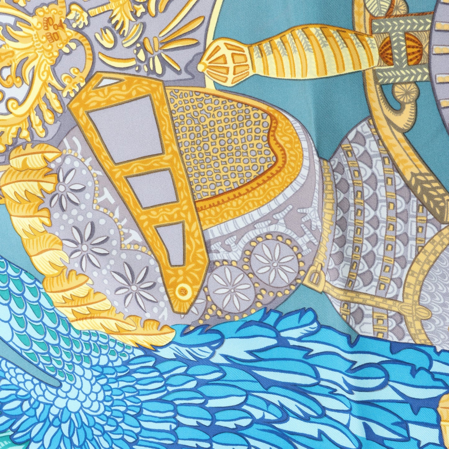 Hermès Carré 90 "ARMETS en PANACHE" Silk handkerchief in Green