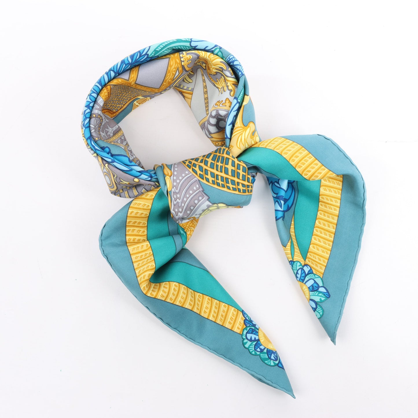 Hermès Carré 90 "ARMETS en PANACHE" Silk handkerchief in Green