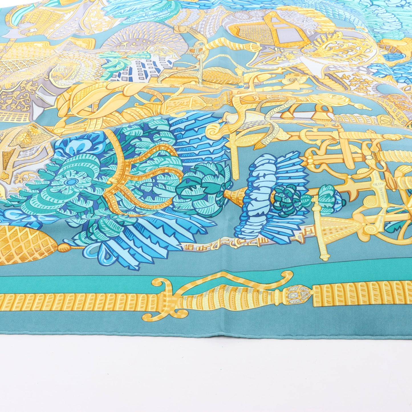 Hermès Carré 90 "ARMETS en PANACHE" Silk handkerchief in Green