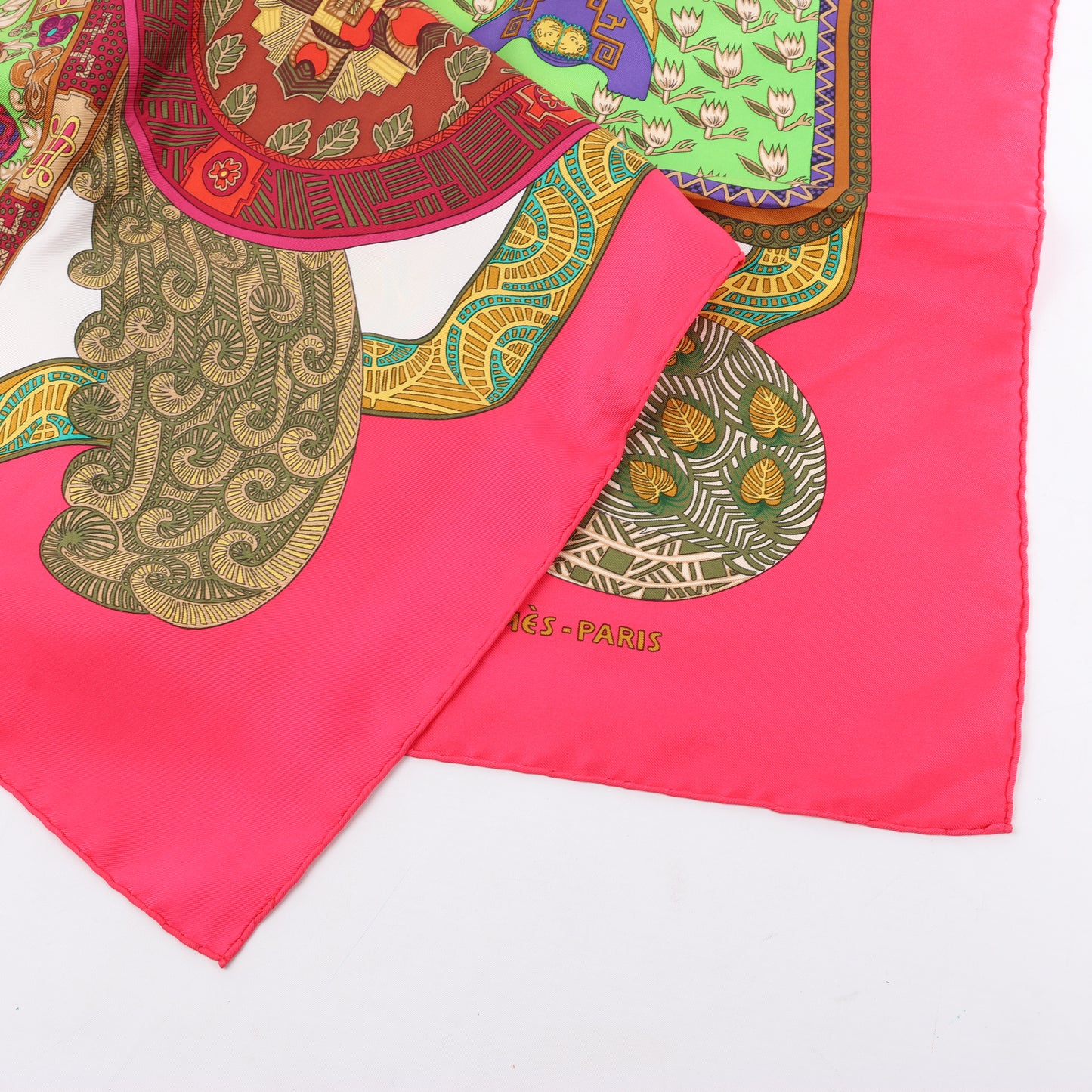 Hermès Carré 90 "ART des STEPPES" 100% Silk Scarf in Pink