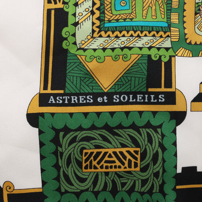 Hermès Carré 90 „ASTRES et SOLEILS“ Schal aus 100 % Seide in Grün