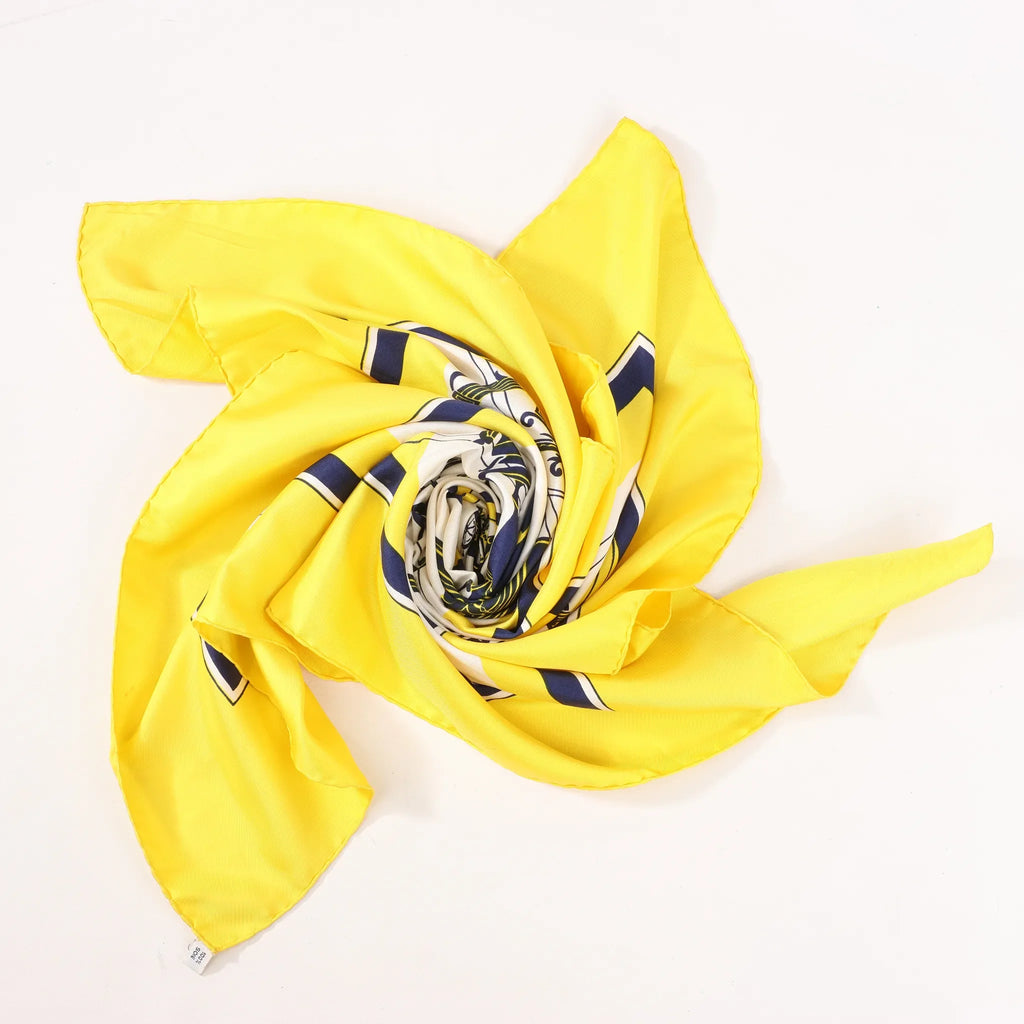 Hermès Carré 90 "ATTELAGE EN ARBALETE" Silk handkerchief in Yellow