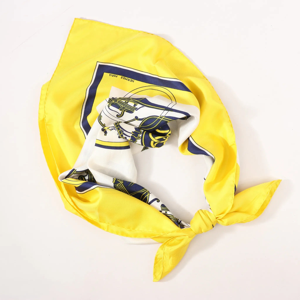 Hermès Carré 90 "ATTELAGE EN ARBALETE" Silk handkerchief in Yellow