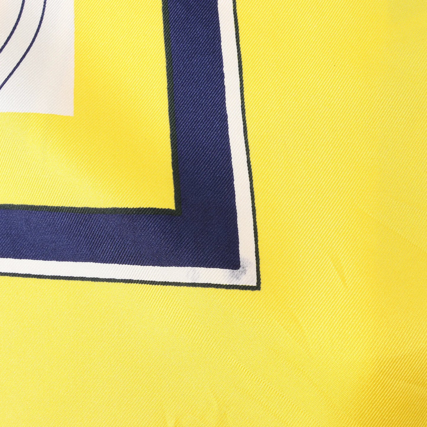 Hermès Carré 90 „ATTELAGE EN ARBALETE“ Seidentaschentuch in Gelb