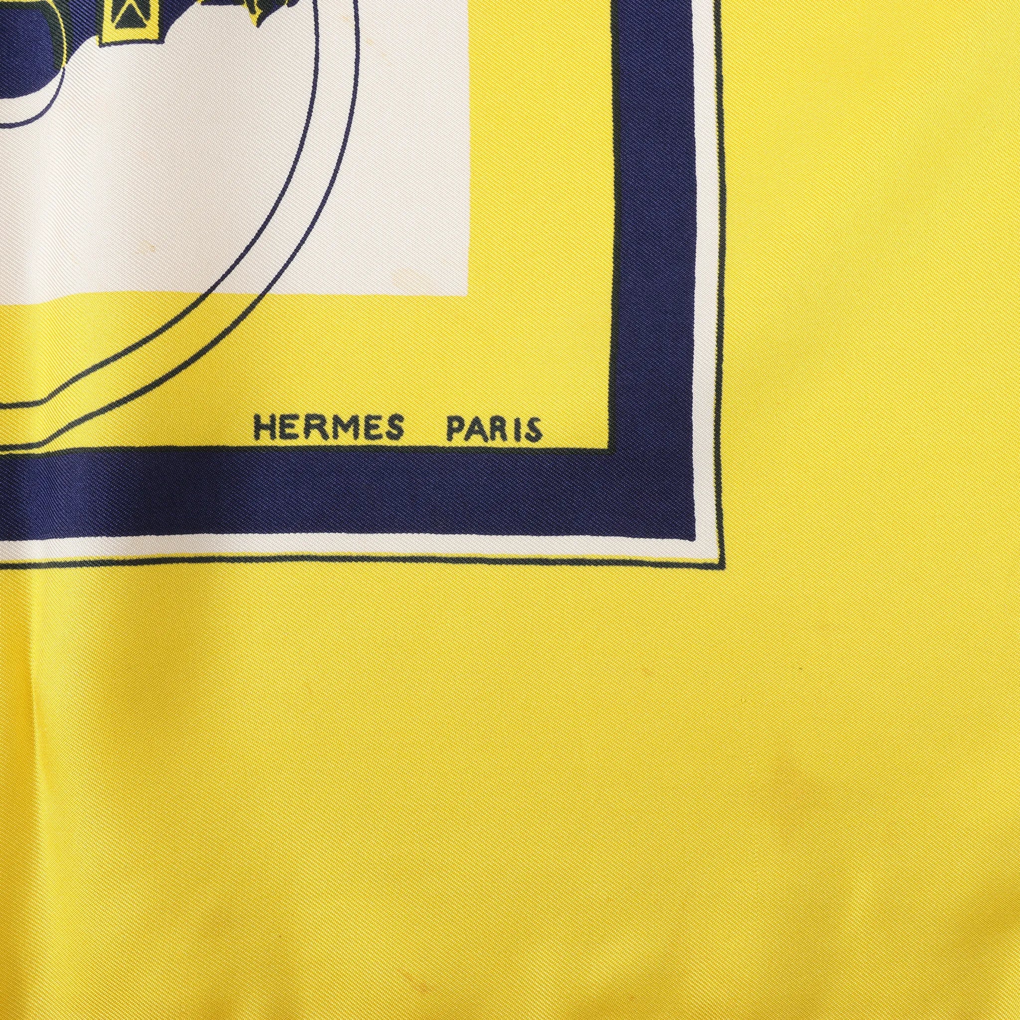 Hermès Carré 90 "ATTELAGE EN ARBALETE" Silk handkerchief in Yellow