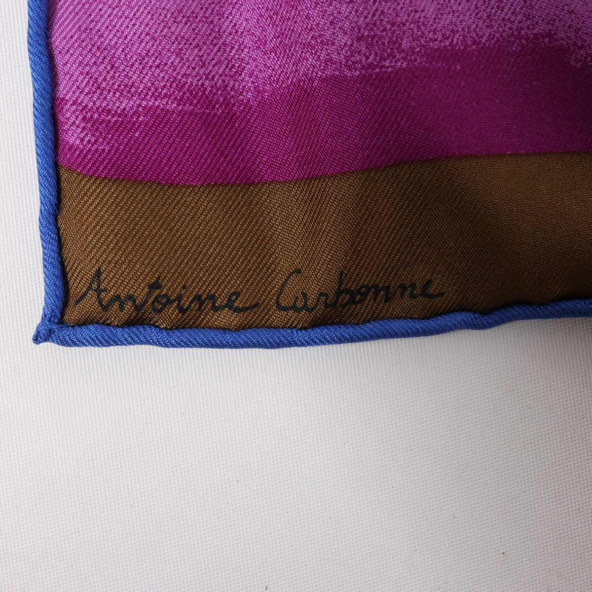 Hermès Carré 90 "AU BOUT DU MONDE" Silk handkerchief in Purple x Red