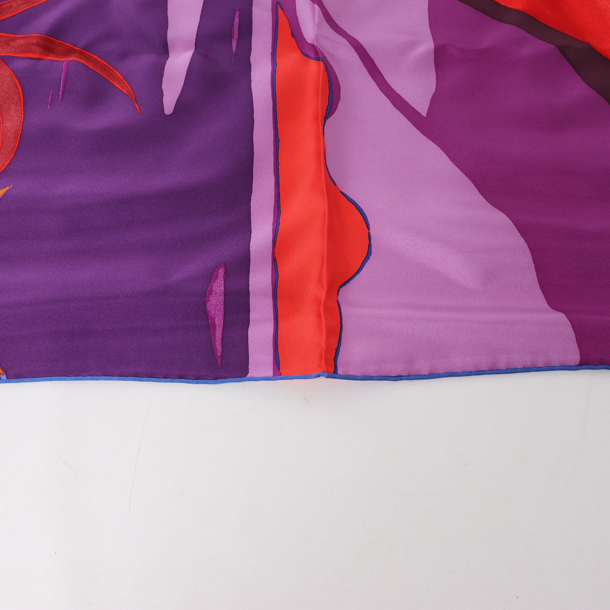 Hermès Carré 90 "AU BOUT DU MONDE" Silk handkerchief in Purple x Red