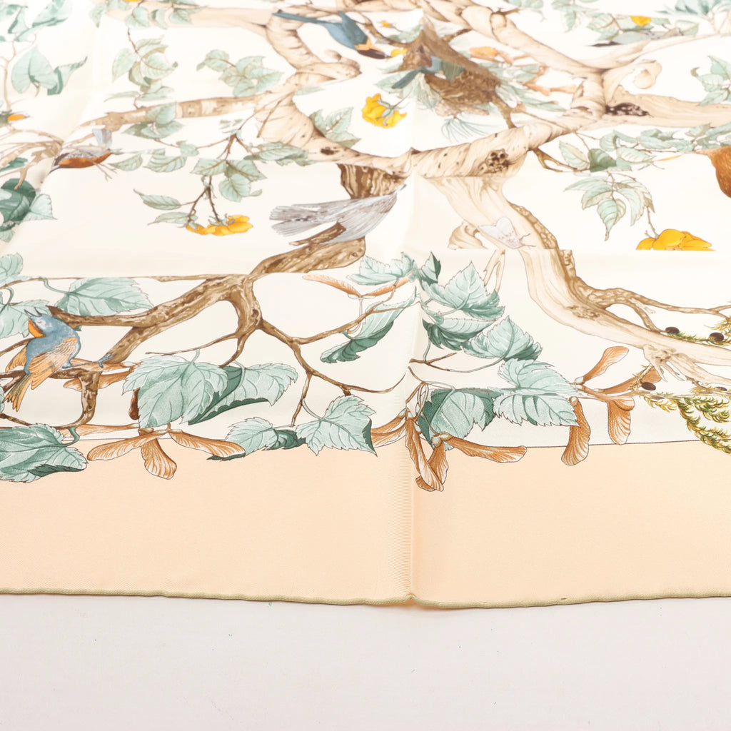 Hermès Carré 90 "AU COEUR DES BOIS" Silk handkerchief in Beige