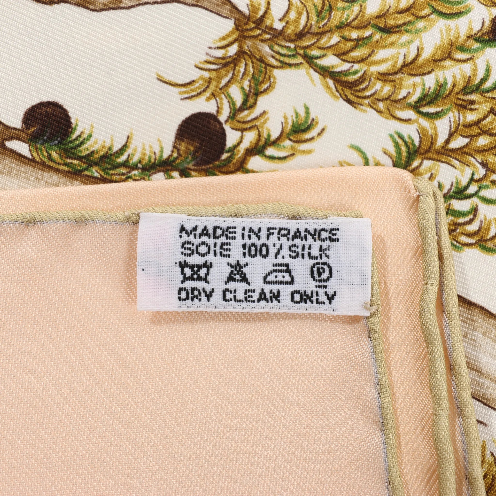 Hermès Carré 90 "AU COEUR DES BOIS" Silk handkerchief in Beige