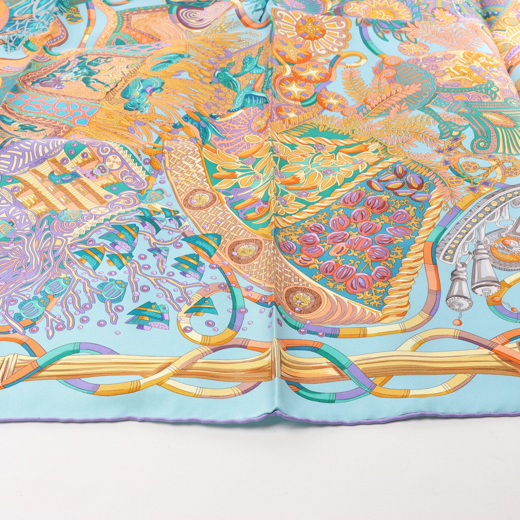Hermès Carré 90 "AU FIL DU CARRE" Silk handkerchief in Multicolor