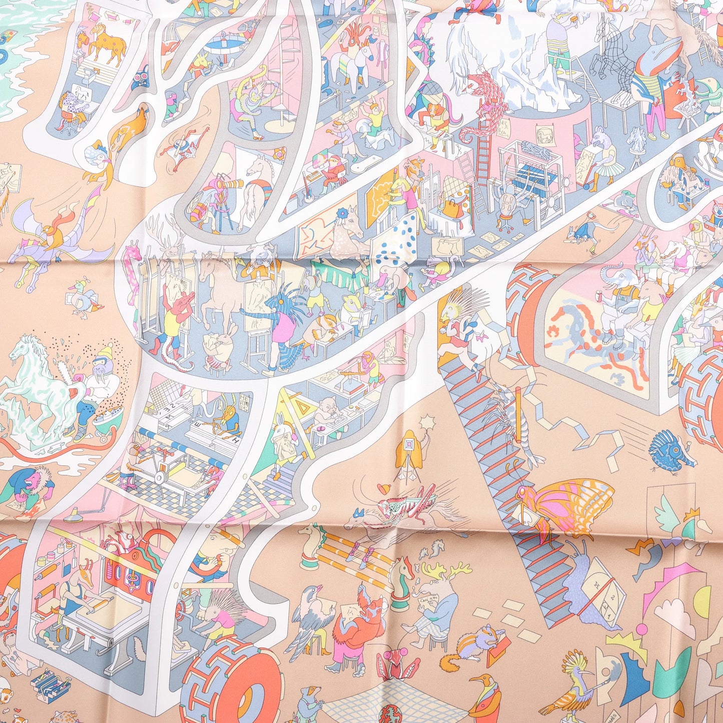 Hermès Carré 90 „Academia“ Seidentaschentuch in Rosa