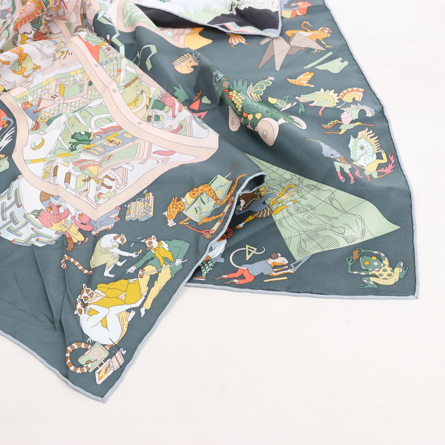 Hermès Carré 90 „Academia Ipica“ Seidentaschentuch in Grau