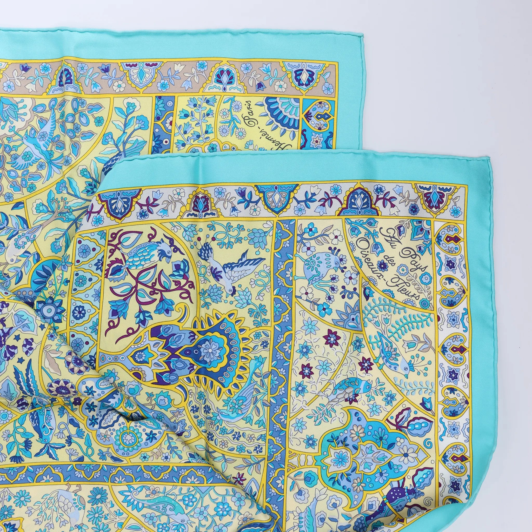 Hermès Carré 90 "Au Pays des Oiseaux Fleurs" Silk handkerchief in Blue