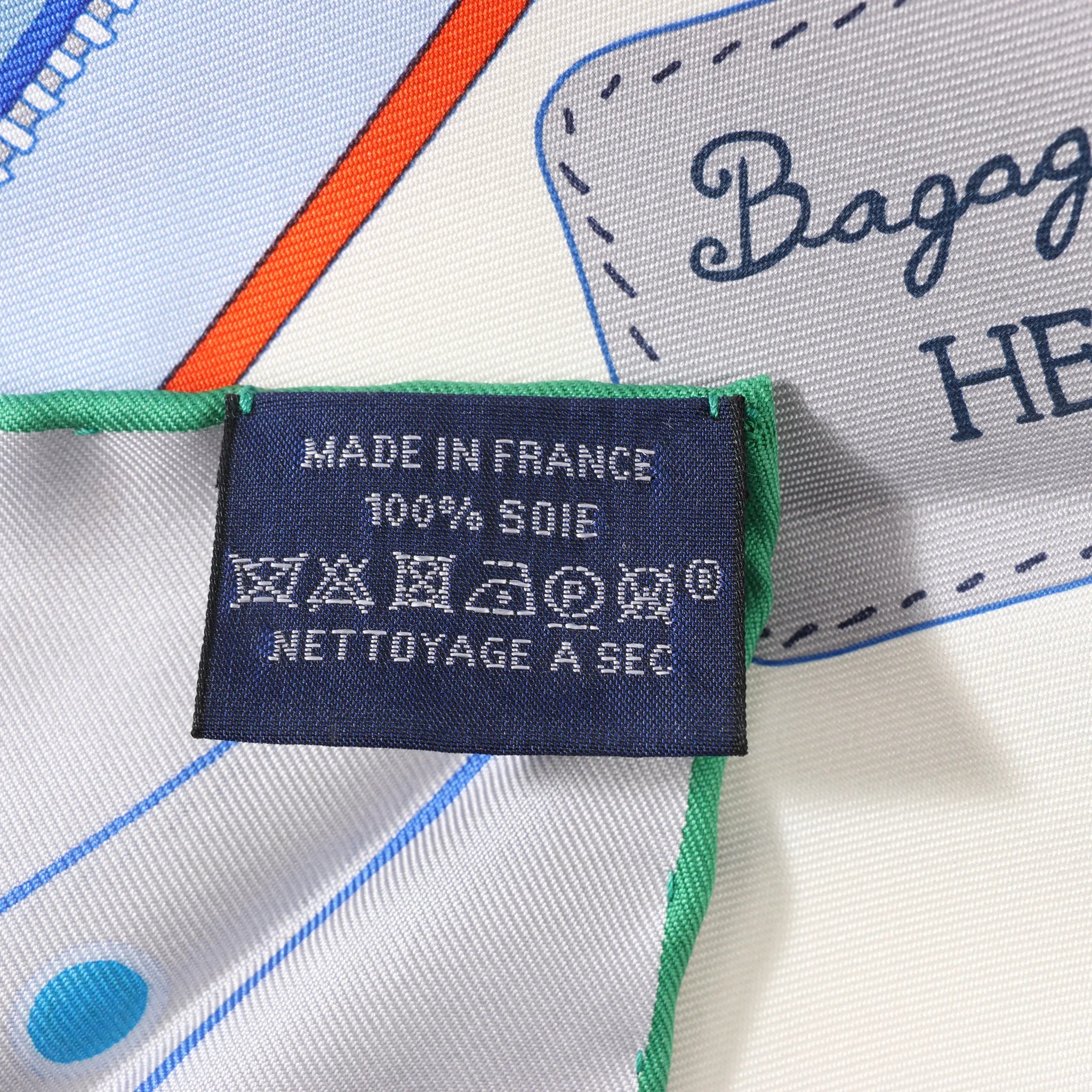 Hermès Carré 90 "BAGAGE A MAIN" Silk handkerchief in Blue