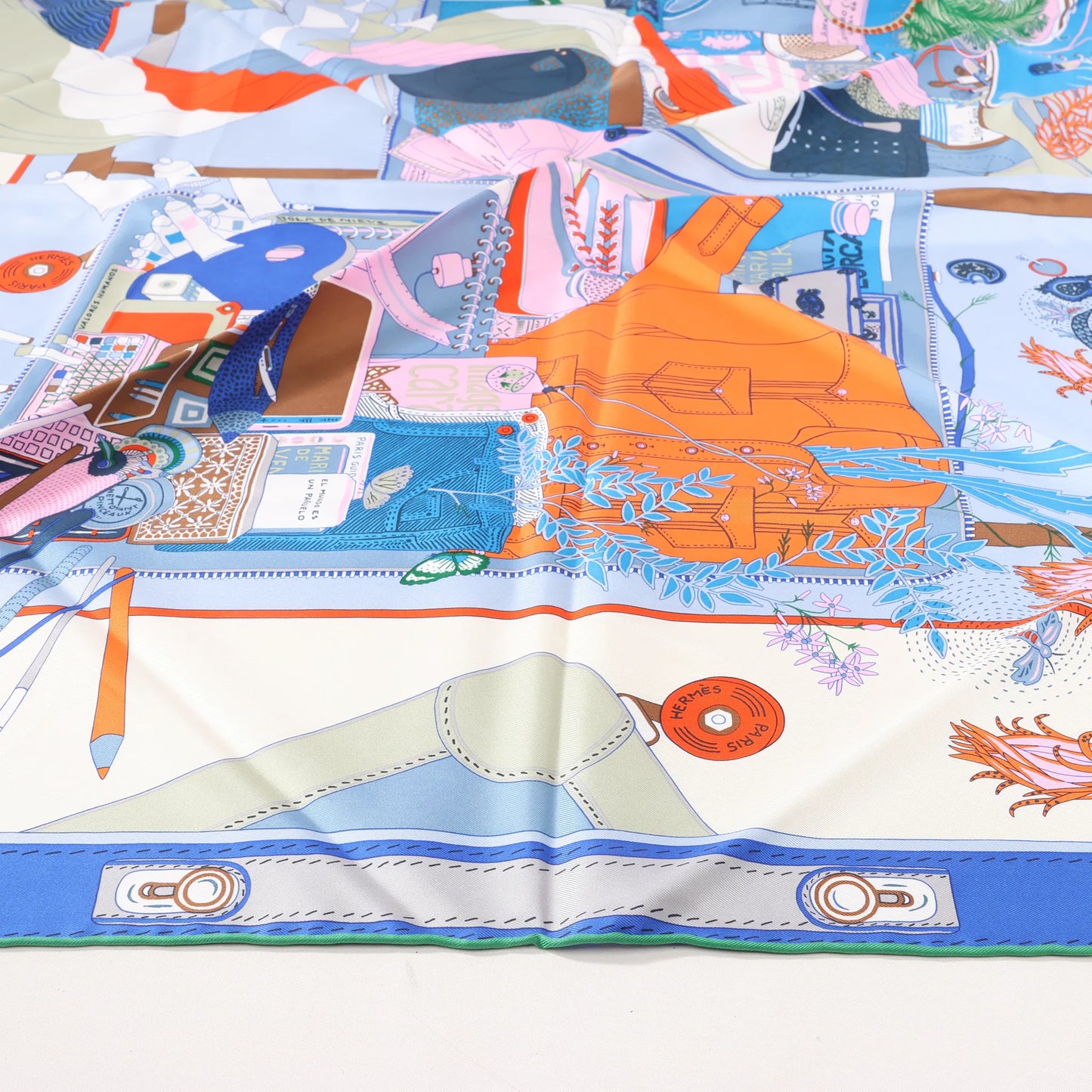 Hermès Carré 90 „BAGAGE A MAIN“ Seidentaschentuch in Blau