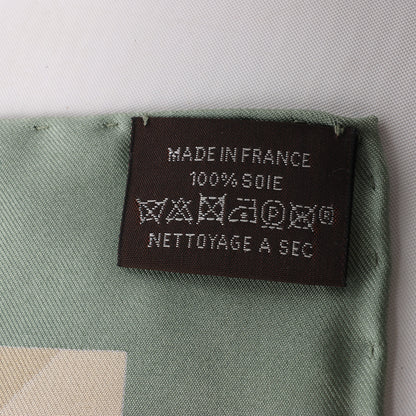 Hermès Carré 90 "BEAUTE COMPOSEE" Silk handkerchief in Green