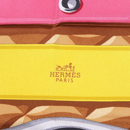 Hermès Carré 90 "BEAUTE COMPOSEE" Silk handkerchief in Orange