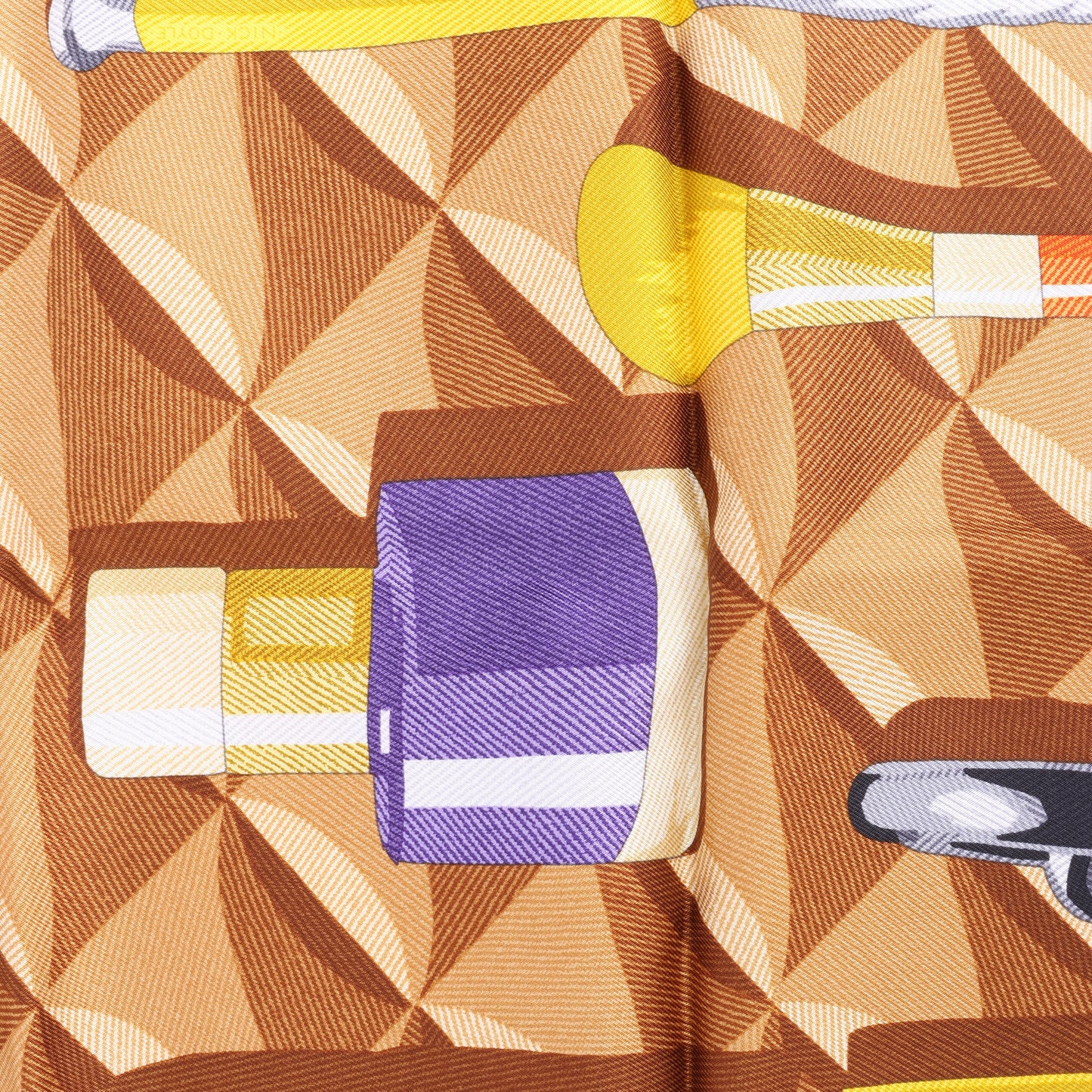 Hermès Carré 90 "BEAUTE COMPOSEE" Silk handkerchief in Orange