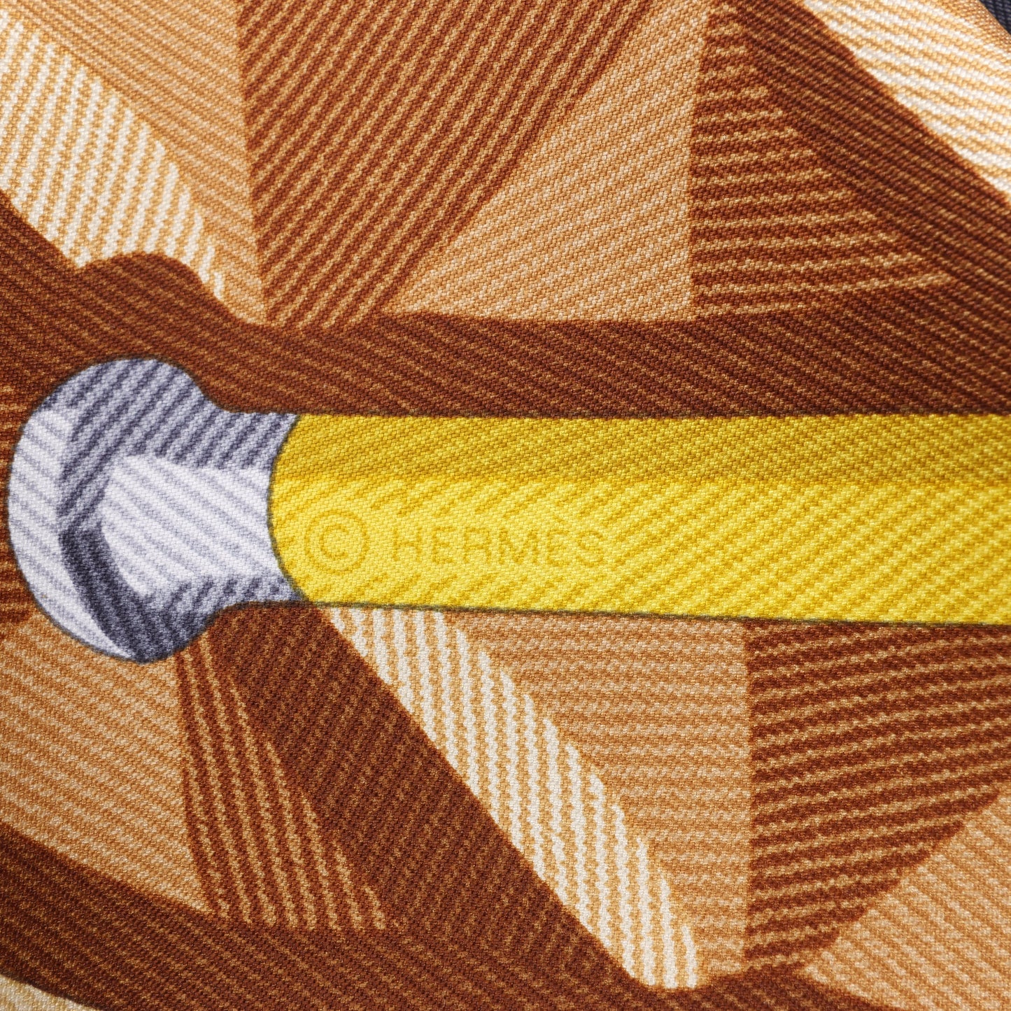 Hermès Carré 90 "BEAUTE COMPOSEE" Silk handkerchief in Orange