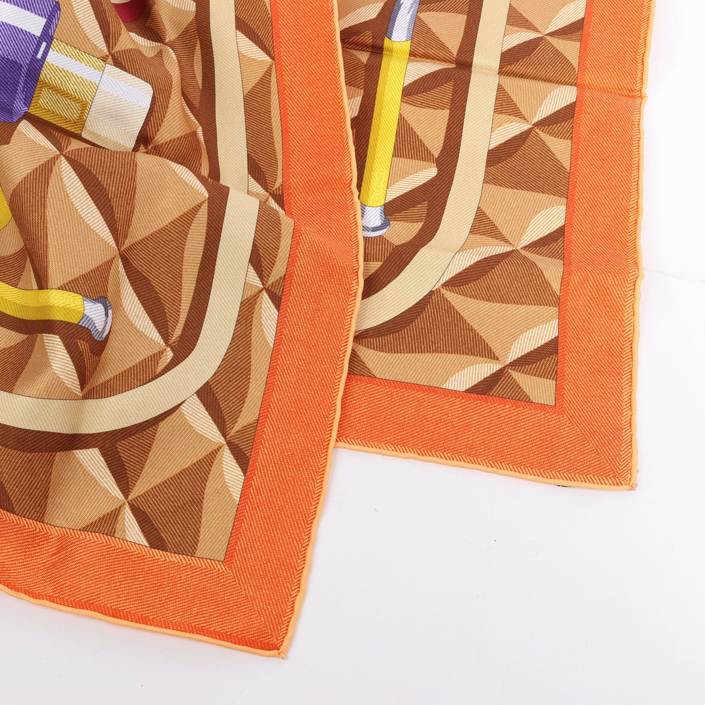 Hermès Carré 90 "BEAUTE COMPOSEE" Silk handkerchief in Orange