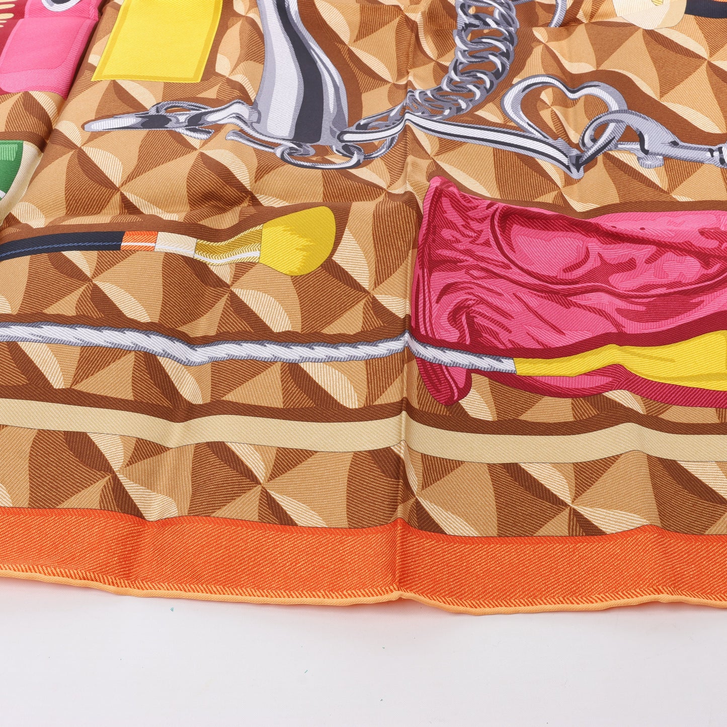 Hermès Carré 90 "BEAUTE COMPOSEE" Silk handkerchief in Orange