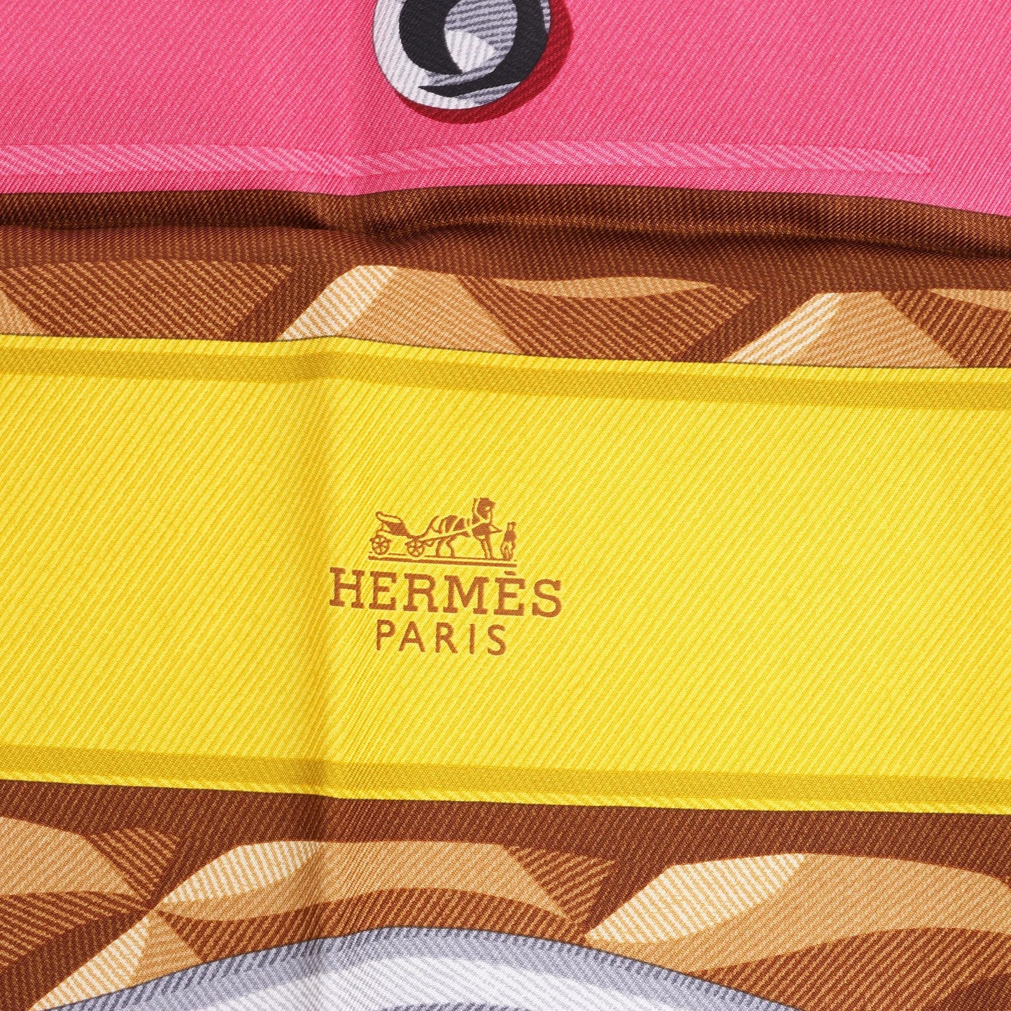 Hermès Carré 90 "BEAUTE COMPOSEE" Silk handkerchief in Orange