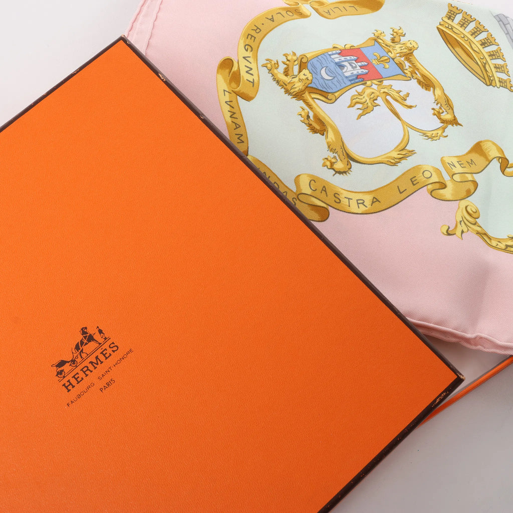 Hermès Carré 90 "BORDEAUX PORTE OCEANE" Silk handkerchief in Pink
