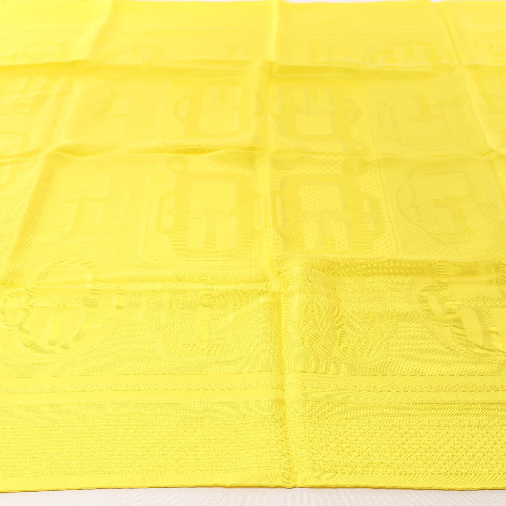 Hermès Carré 90 "BOVCLERIE MODERNE" Silk handkerchief in Yellow