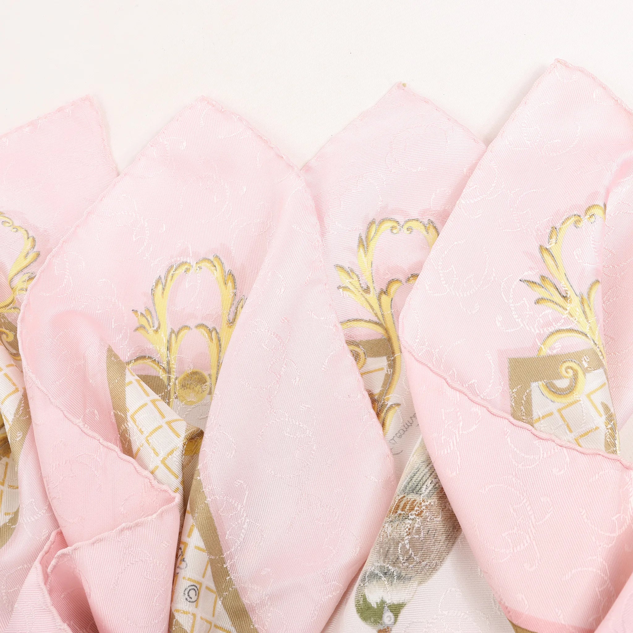 Hermès Carré 90 "La Cle des Champs" Silk handkerchief in Pink