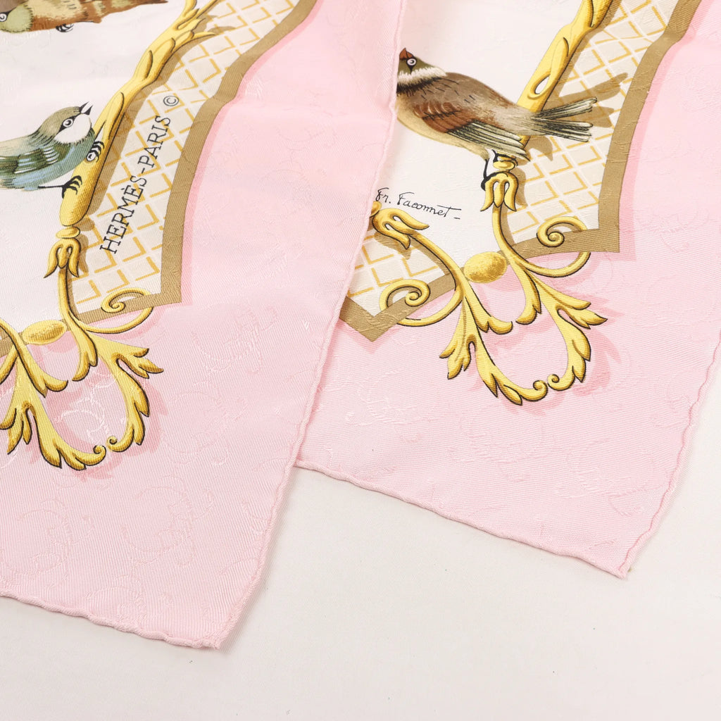 Hermès Carré 90 "La Cle des Champs" Silk handkerchief in Pink