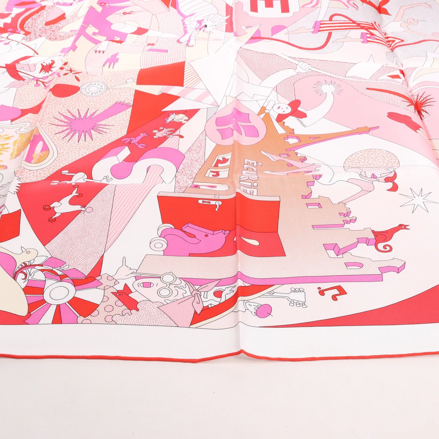 Hermès Carré 90 "CA DECOIFFE" Silk handkerchief in Pink