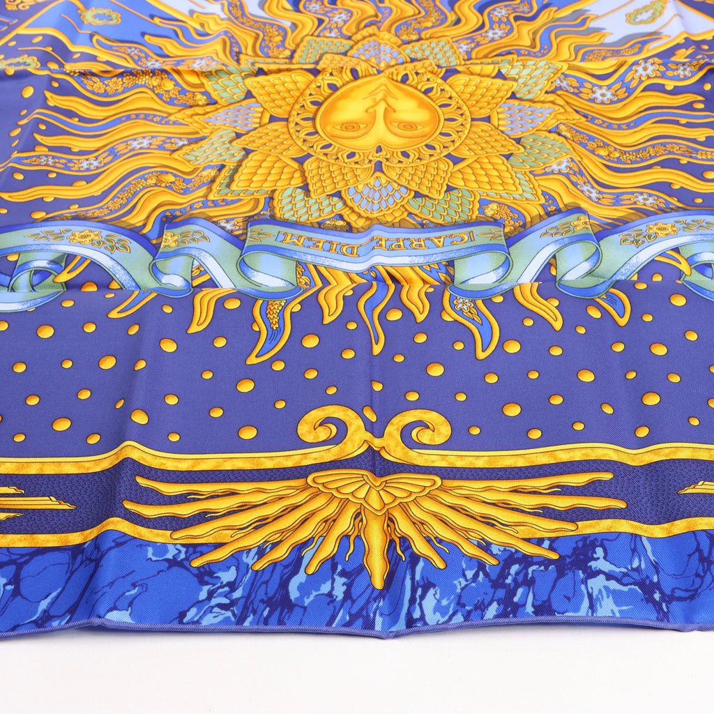Hermès Carré 90 "CARPE DIEM" Silk handkerchief in Blue