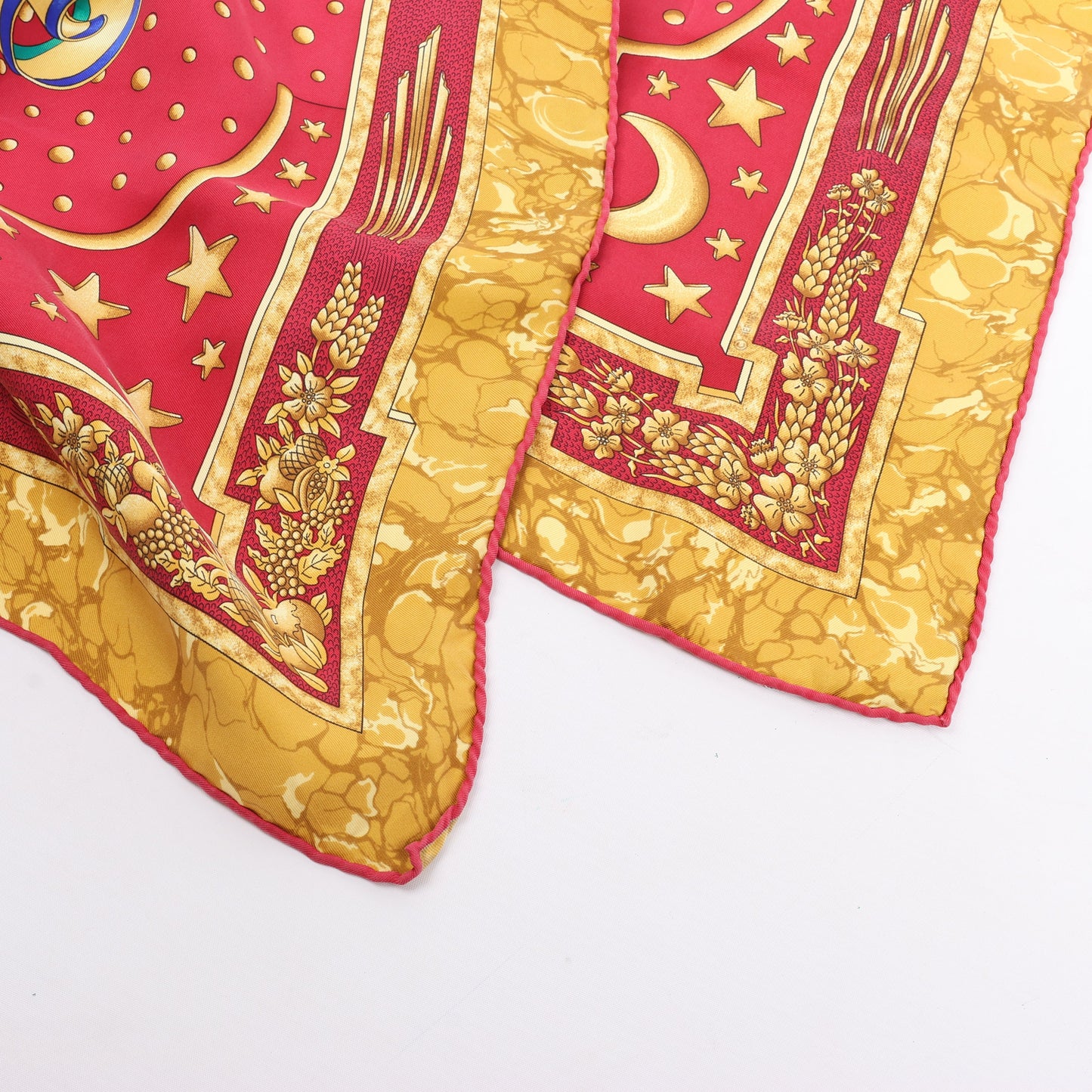 Hermès Carré 90 "CARPE DIEM" 100% Silk Scarf in Red