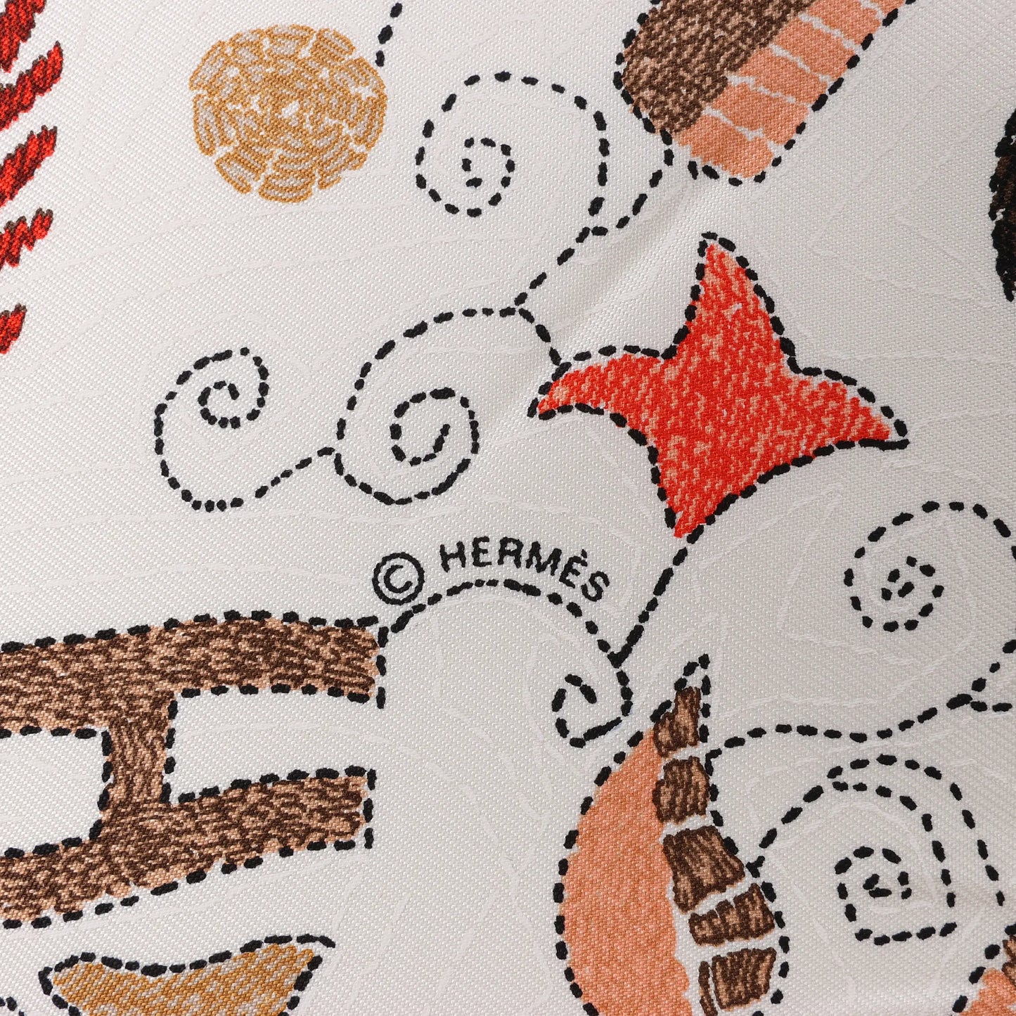 Hermès Carré 90 "CARRE KANTHA" Silk handkerchief in Ecru