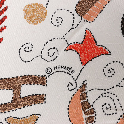 Hermès Carré 90 "CARRE KANTHA" Silk handkerchief in Ecru