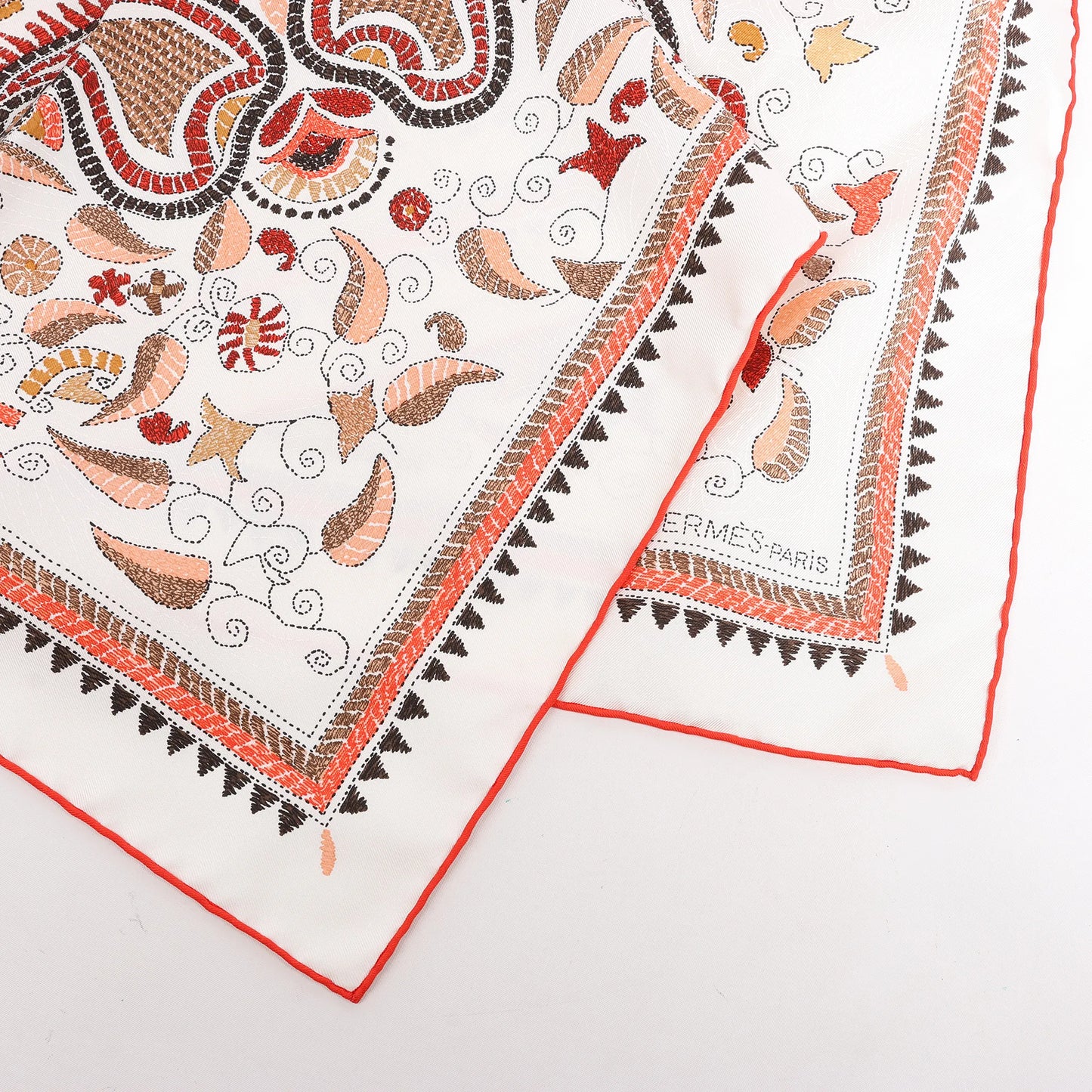 Hermès Carré 90 "CARRE KANTHA" Silk handkerchief in Ecru