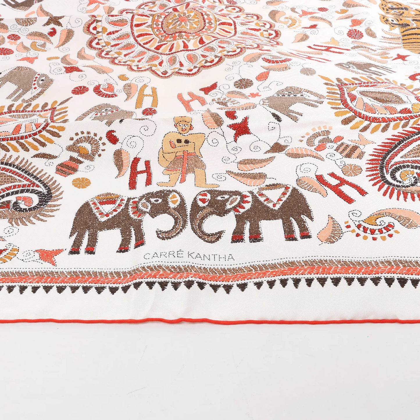 Hermès Carré 90 "CARRE KANTHA" Silk handkerchief in Ecru