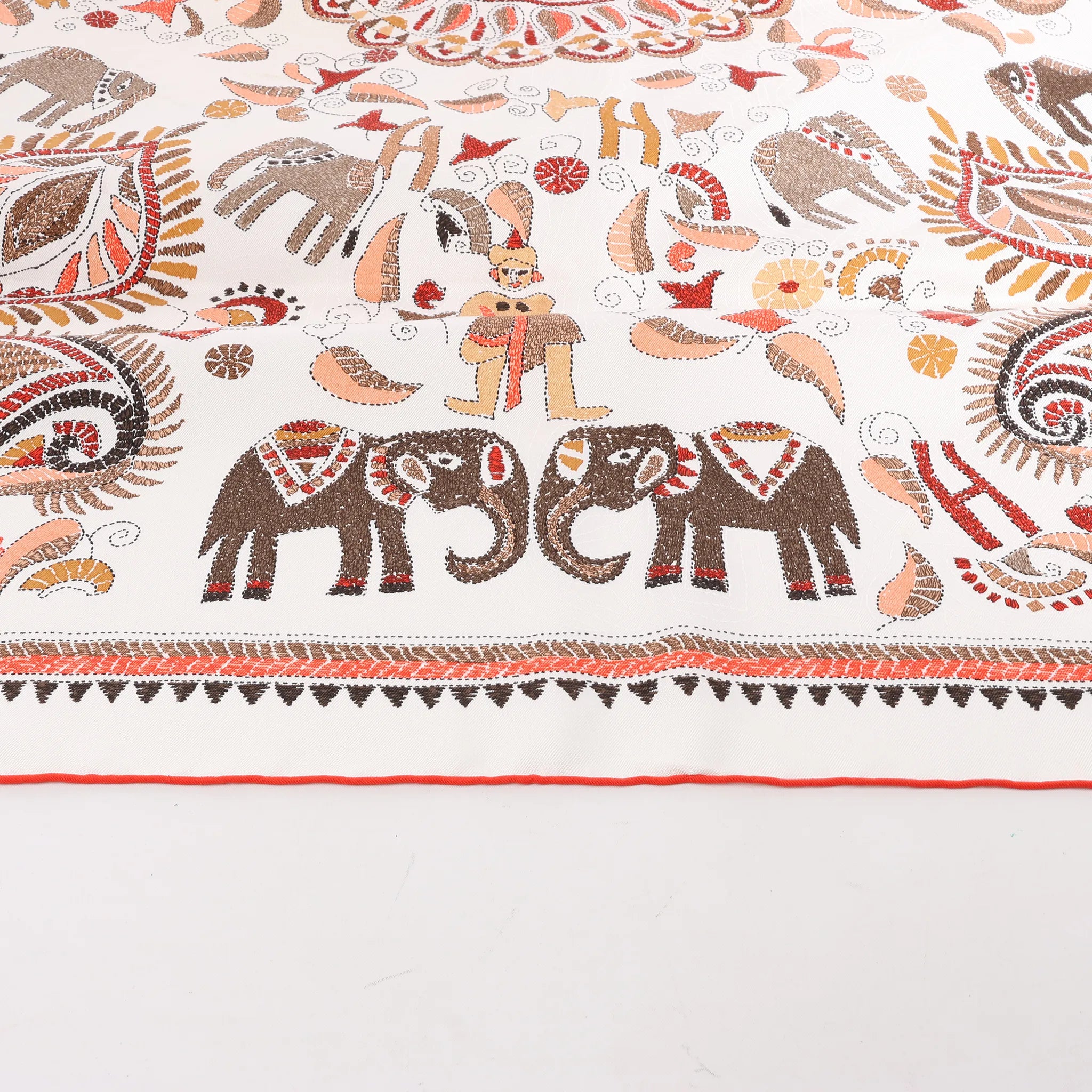Hermès Carré 90 "CARRE KANTHA" Silk handkerchief in Ecru