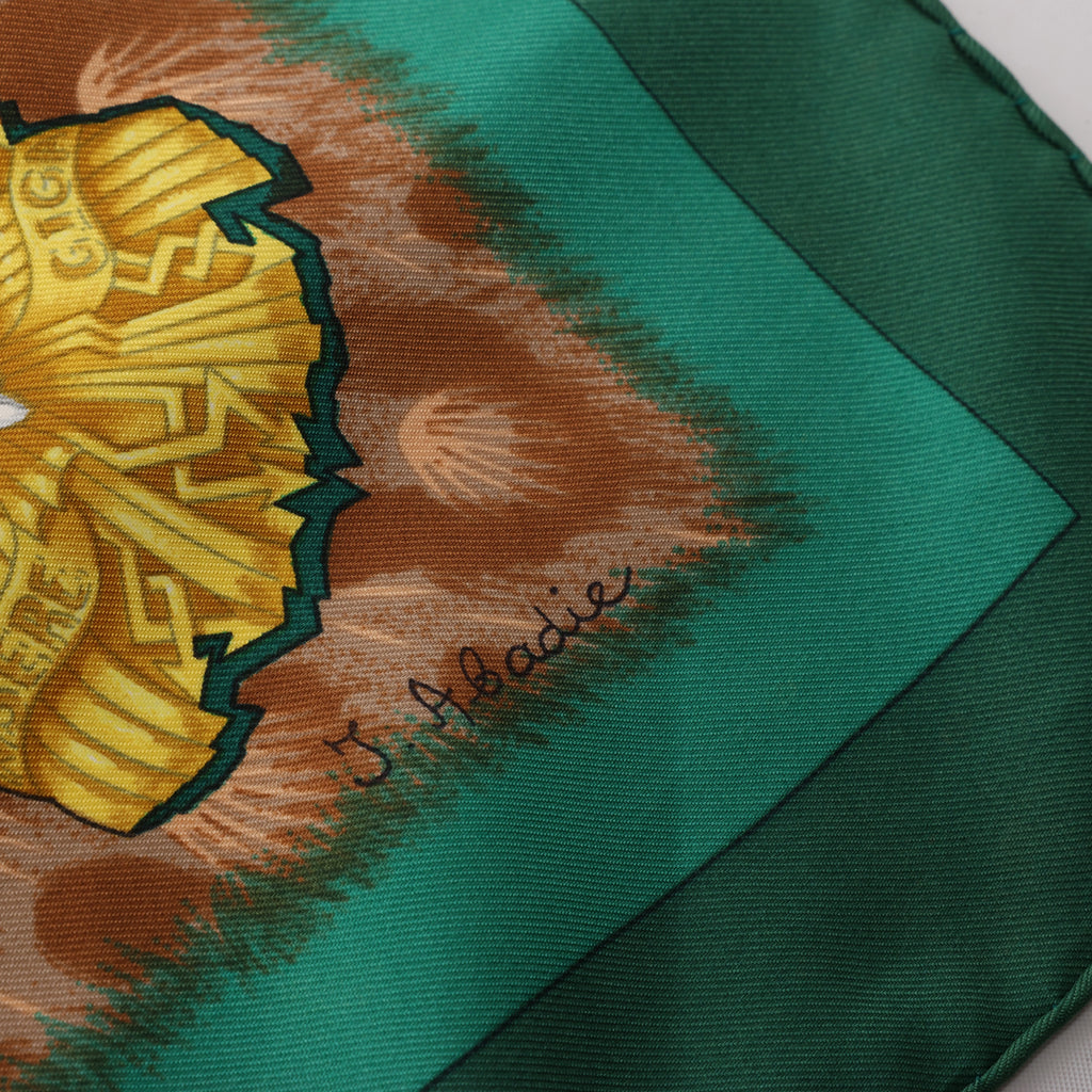 Hermès Carré 90 "CASQUES et PLUMETS" Silk handkerchief in Green