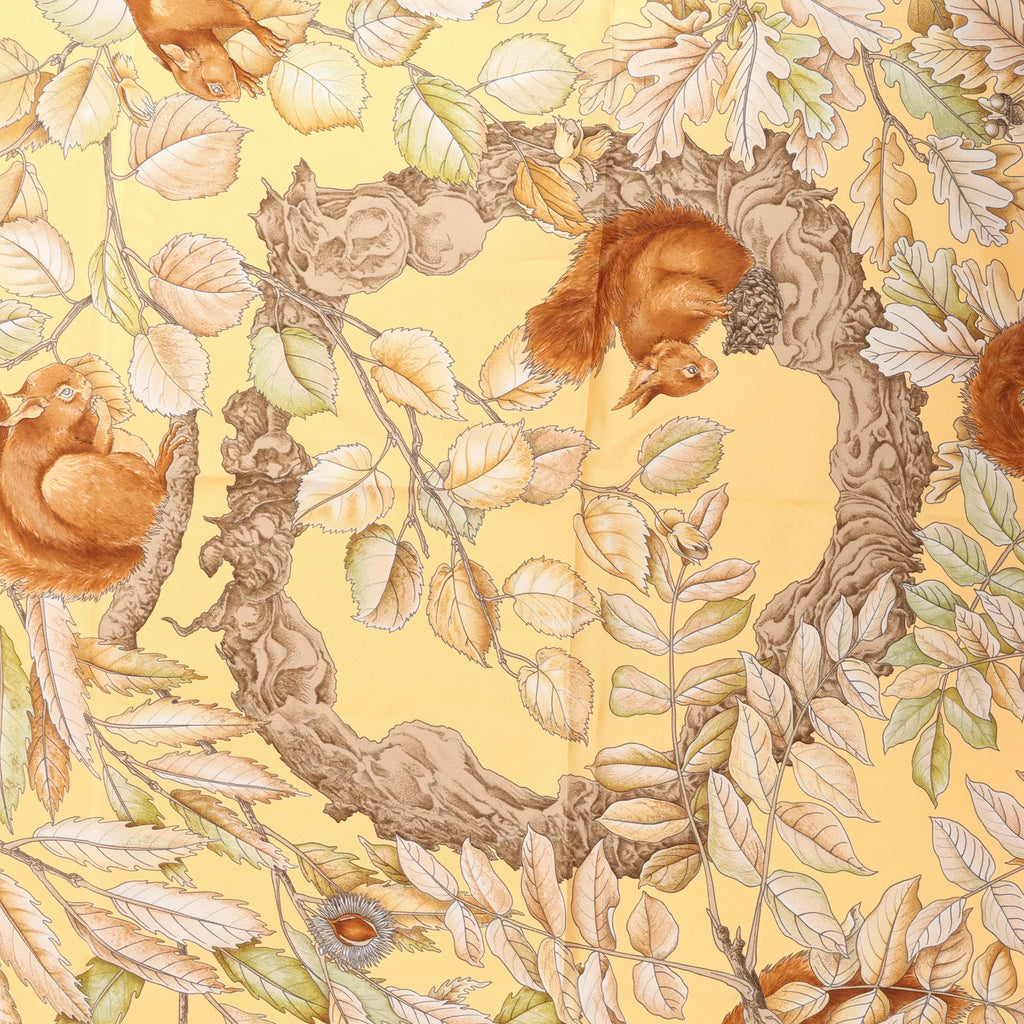 Hermès Carré 90 "CASSE NOISETTE" Silk handkerchief in Yellow x Brown