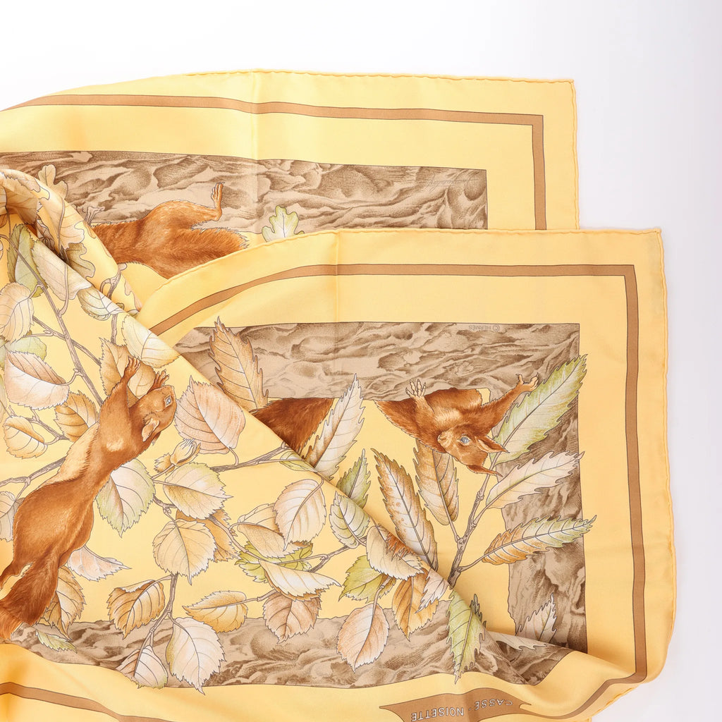 Hermès Carré 90 "CASSE NOISETTE" Silk handkerchief in Yellow x Brown