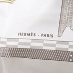 Hermès Carré 90 "CHEVAL DE COURSES" Silk handkerchief in Gray