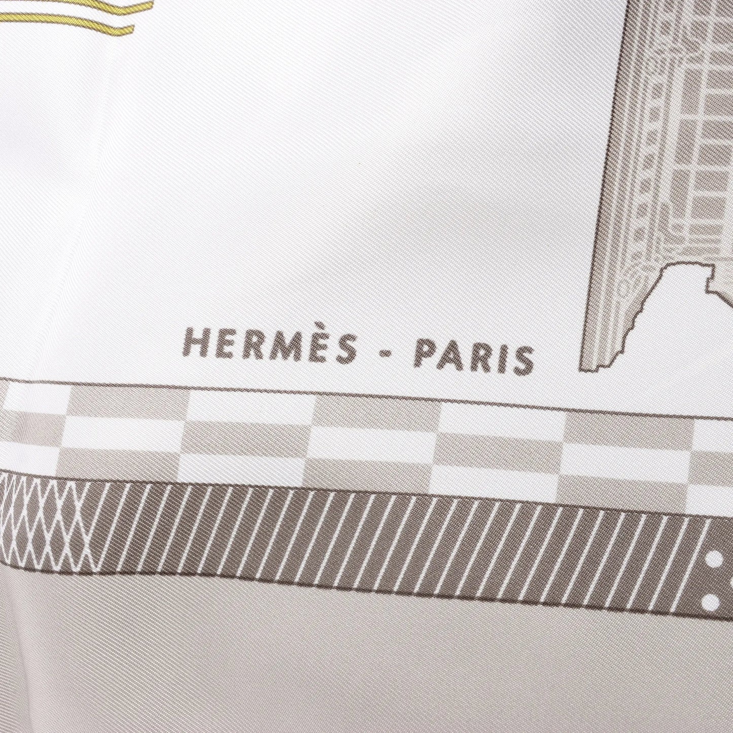 Hermès Carré 90 "CHEVAL DE COURSES" Silk handkerchief in Gray